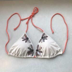 NWOT Victoria’s Secret Bikini Swim Top